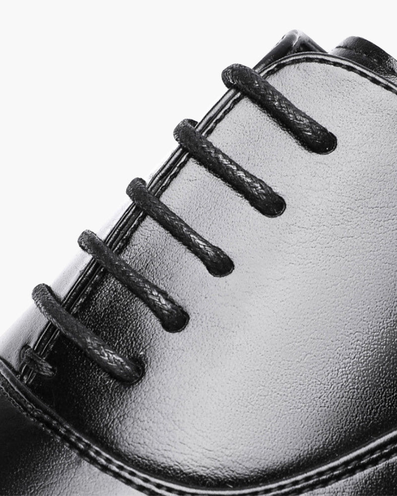 Sapatos de Couro Clássicos