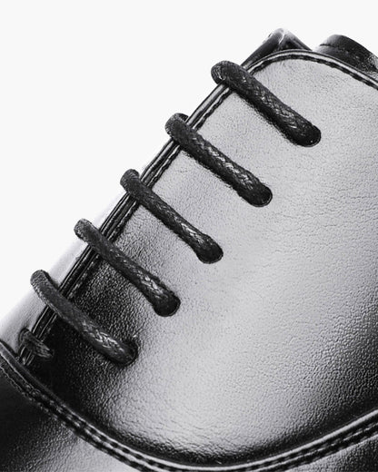 Sapatos de Couro Clássicos