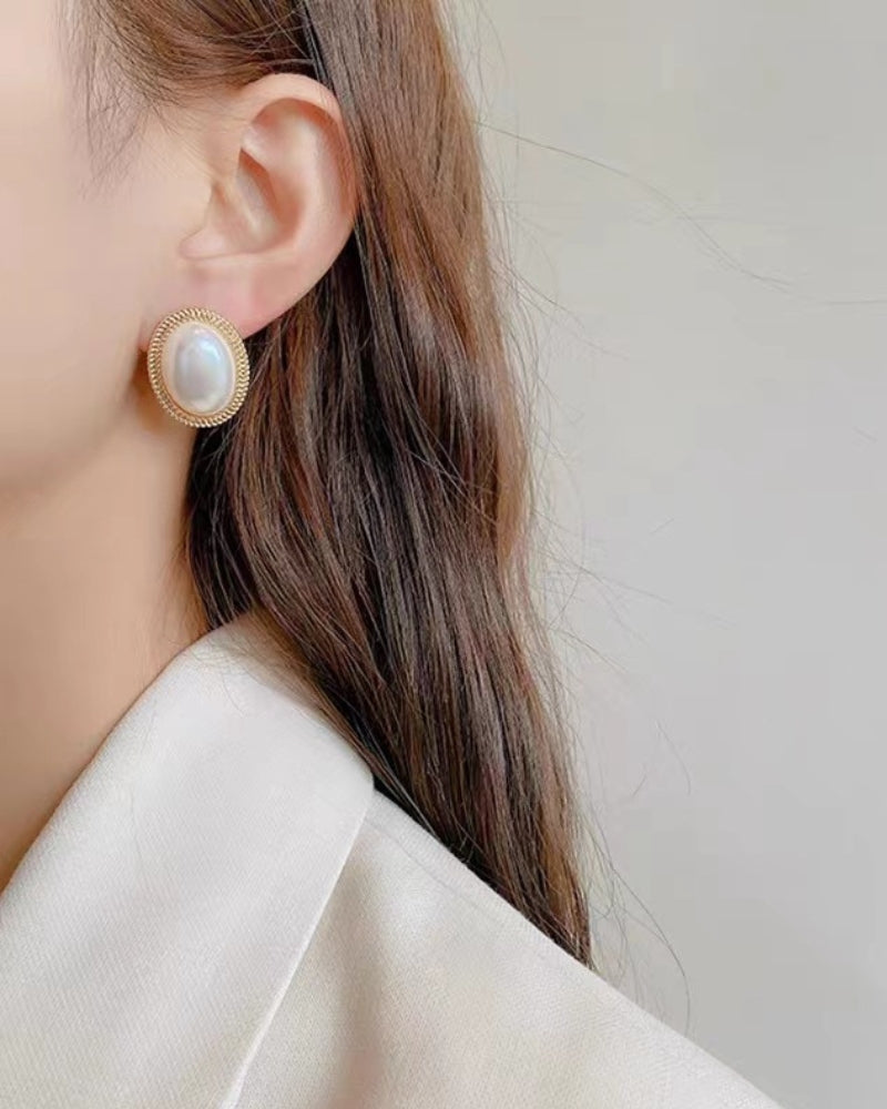 Radiance Oval Pearl Earrings