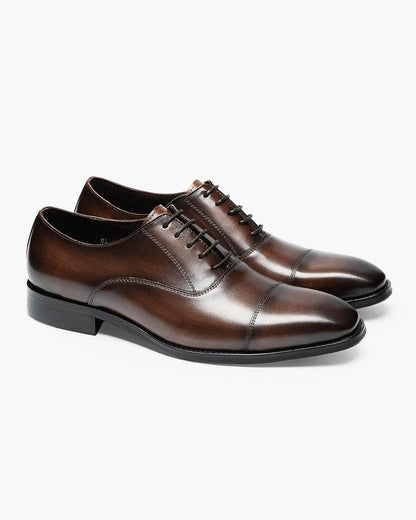 Sapatos de Couro Clássicos
