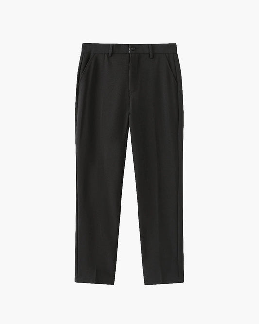 Stretch pants with anti-wrinkle technology.