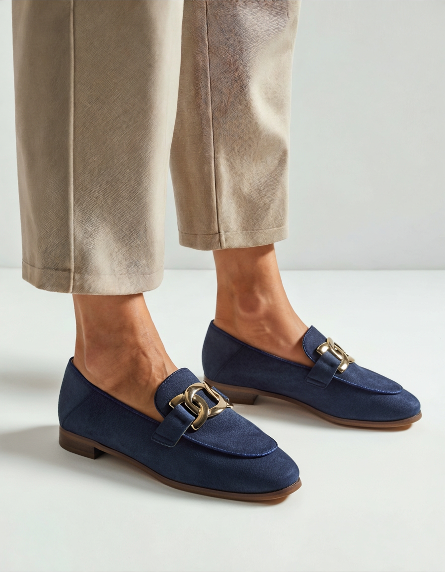Duquesa Suede Loafers